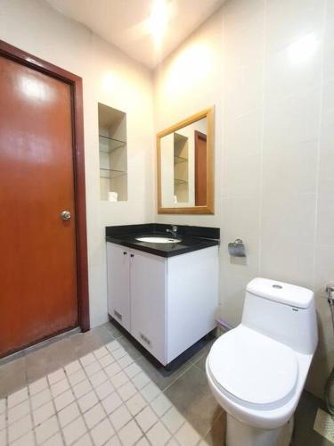HERITAGE 10 HOMESTAY Studio 4Pax, FREE WIFI NETFLIX photo