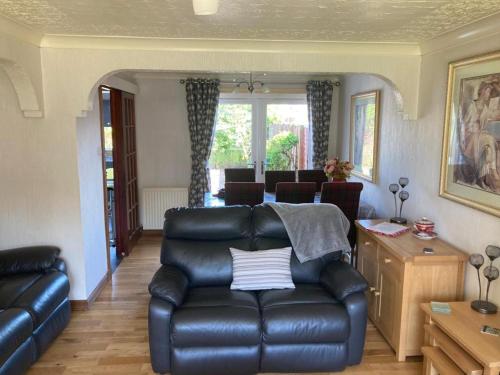 Inviting 3-Bed House in Inverness - image 7