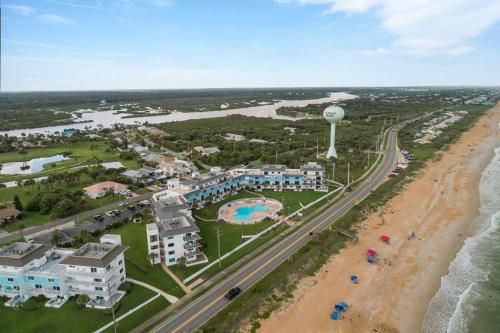 Sea Dancer 210, 2BR, Beach Front, Pool, Wi-Fi, Sleeps 6