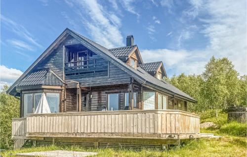 Beautiful home in Bogen i Ofoten with Jacuzzi, Sauna and 2 Bedrooms - Bogen