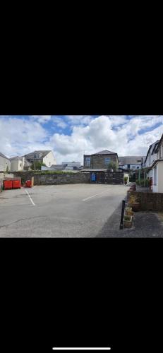 Molesworth Arms - Tap to explore photos