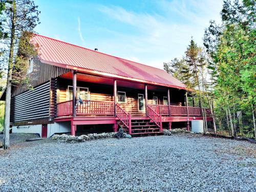 Tobermory Peaceful Private Entire Cottage Log Home Spacious Fully Equipped