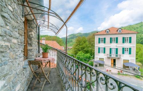 Pet Friendly Home In Loco Di Rovegno With House A Panoramic View