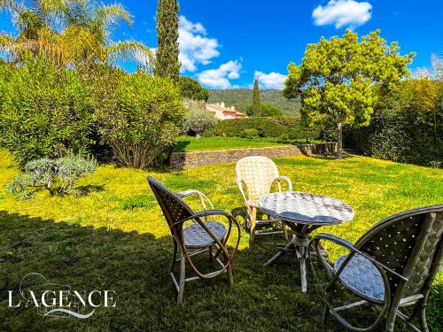 Maison 2 pièces avec piscine au Rayol-Canadel gîte à louer Rayol-Canadel-sur-Mer