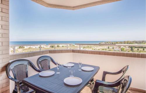 Amazing apartment in La Torre de la Sal with 2 Bedrooms, WiFi and Outdoor swimming pool - Apartment - La Estación