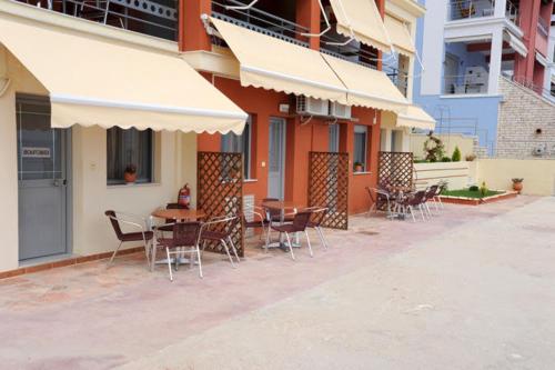 Platis-Gialos apartments in Paralia (Fanari)