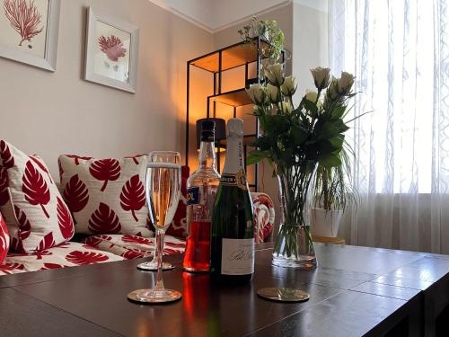Elegant well appointed maisonette 105m2, Бат (фото 9)