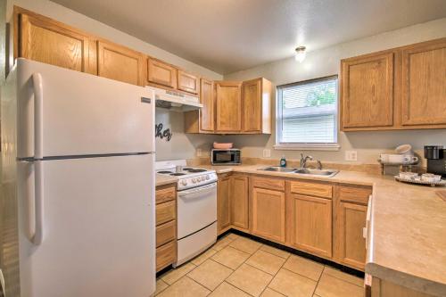 Pet-Friendly West Plains Home Near Downtown!