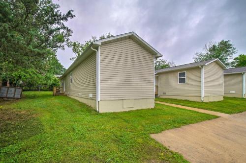 Pet-Friendly West Plains Home Near Downtown!