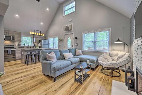 Pet-Friendly Long Pond Abode Near Lakes and Resorts! in Long Pond, USA