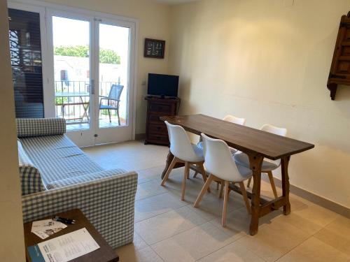  Apartamento en Calella de Palafrugell con vistas al mar, piscina y terraza in Calella de Palafrugell