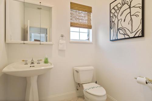 VILLA LAS PALMAS Beautiful Fenced-in Pool Home with Spa- Sleeps 8 in Flagler Beach, USA