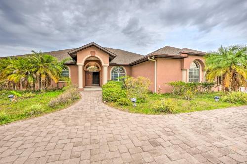 Expansive Villa on 2 and Acres 5 Mi to Sponge Docks! - image 11