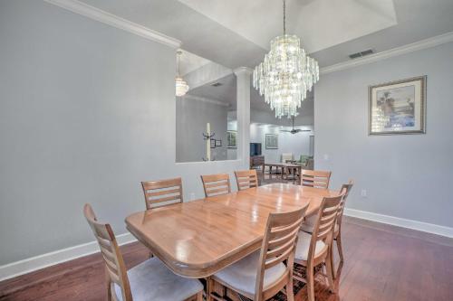 Expansive Villa on 2 and Acres 5 Mi to Sponge Docks! - image 10