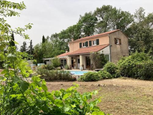 Villa de charme avec piscine en plein cœur du Var gîte à louer Rocbaron