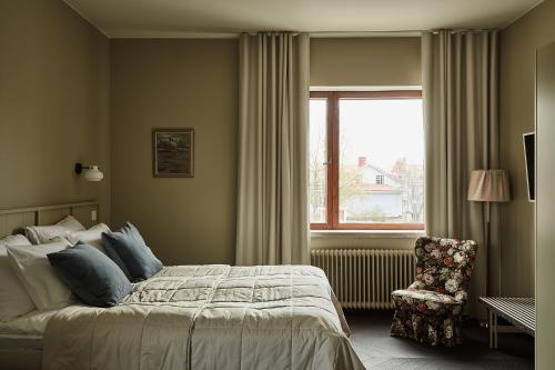 1 queen bed