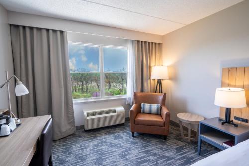 Country Inn & Suites by Radisson State College (Penn State Area) PA - image 2