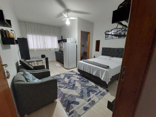 Kitnets bem localizada, próx ao autódromo!