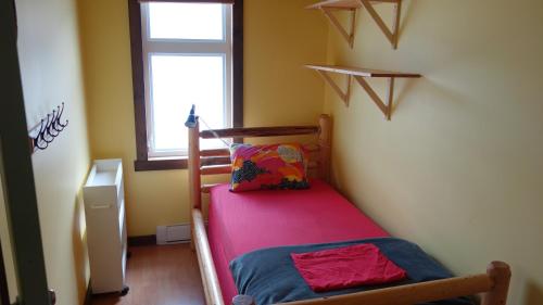 Single Room with Shared Bathroom
