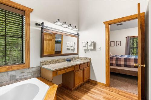 Whitetail Cabin cabin - image 4