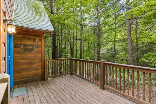 Whitetail Cabin cabin - image 11