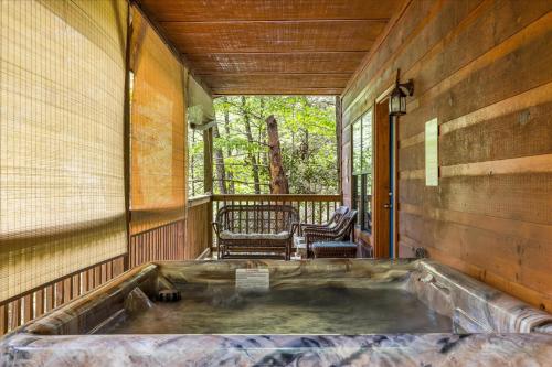 Whitetail Cabin cabin - image 13
