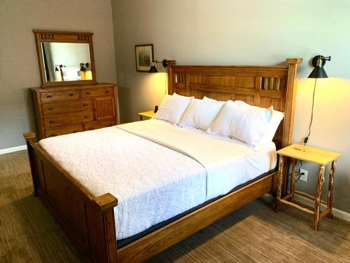 Naples Hotel Room Type - Executive Suite