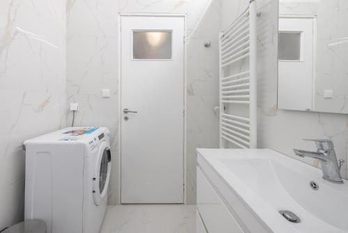 Victoria Best Apartments - image 10