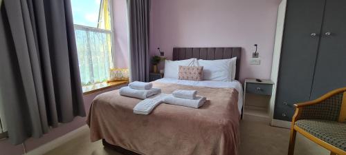 Torland Seafront Hotel - all rooms en-suite, free parking, wifi