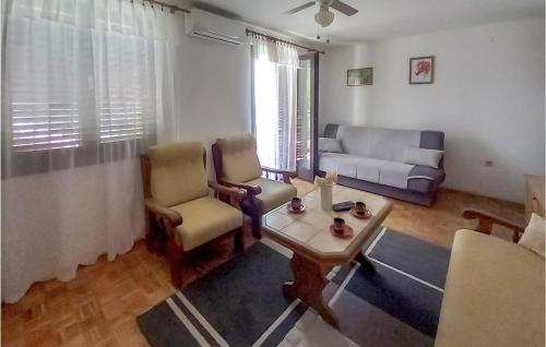 Lovely Apartment In Novi Vinodolski With Wifi