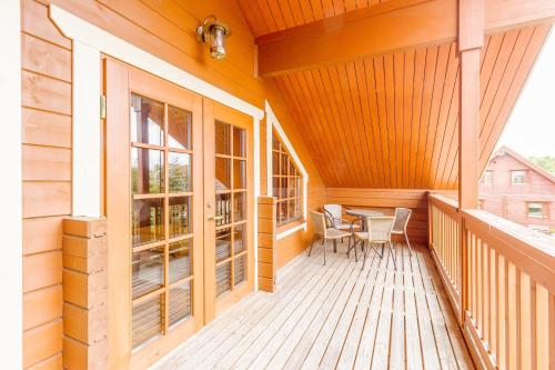 Exterior view, Jamaal Lodge in Broomhill