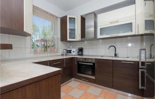 Nice Home In Vinjani Gornji With Kitchen