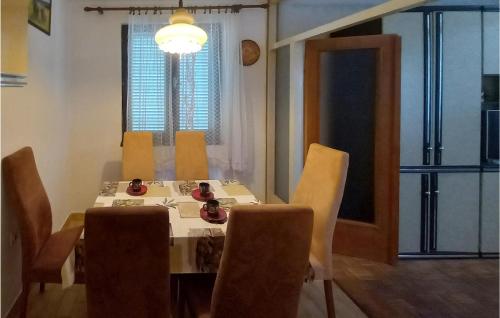 Lovely Apartment In Novi Vinodolski With Wifi