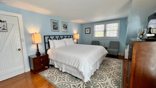 King Room with Balcony