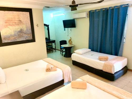 Triple room, economy