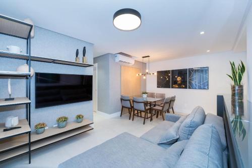 Adra 102 - Apartamento no centro de Bombinhas - Finamente mobiliado e decorado - Rooftop com piscina e academia - À poucos metros da praia, Bombinhas (fotografie 7)