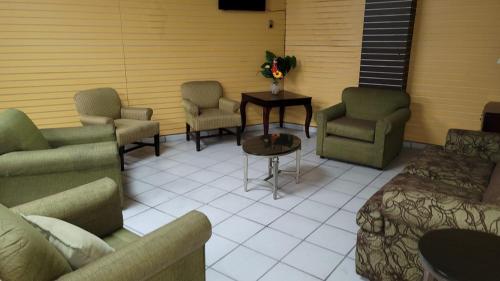 LOFT Shared Room for 2 - image 2