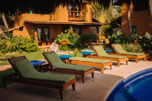 366414149 Tres Mujeres Hotel