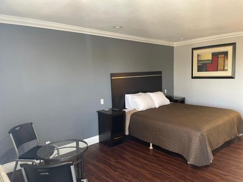 Legacy inn & suites in Anaheim, USA