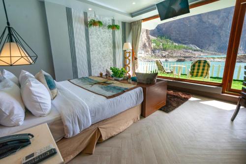 Luxus Hunza Attabad Lake Resort