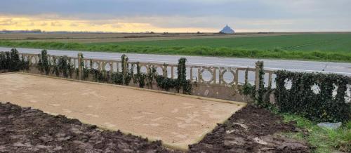 Au Mont Chez Vous #Jacuzzi et Vue Mont-St-Michel#