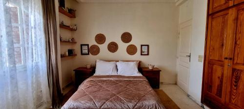 1 queen bed