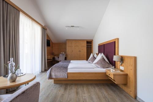 366447946 Hotel Sonnegg