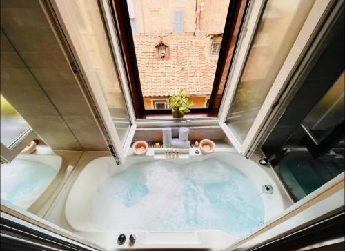 Town House Spagna- luxury Rooms with Jacuzzi Bath, Roma (foto 2)