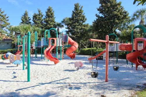 Destiny Palms by RealJoy Vacations - image 12