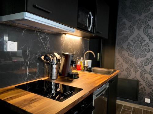 NOUVEAU - LUXURE - Secret Suite - JACUZZI in Melun