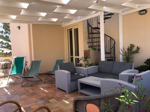 Albergo Bouganville – Favignana Island, CA