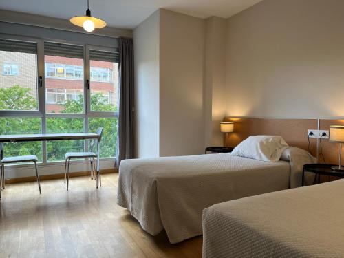 Apartamentos León - image 5