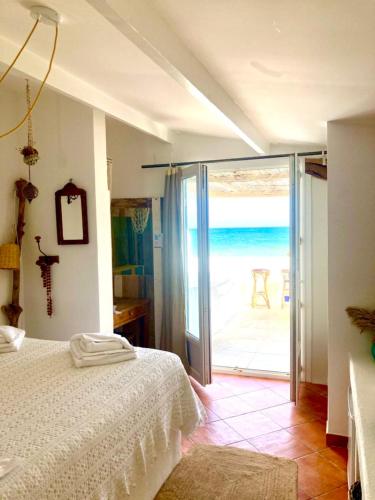 Superior Double Room with Terrace and Sea view  image 7