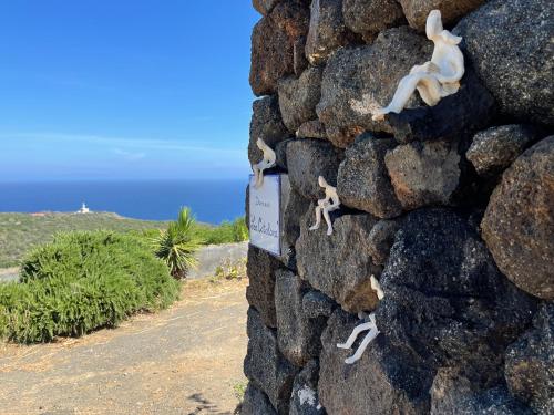  Dammuso "La Catalana" in Pantelleria